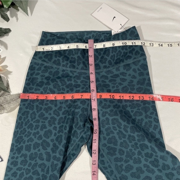 NWT Nike‎ [ XS ] Mid-Rise Leopard Glitter Active Leggings in Teal - Picture 4 of 12